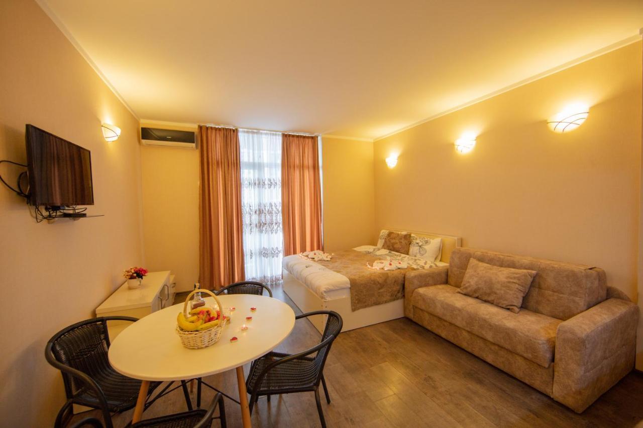 Tower Apartments Батуми Экстерьер фото